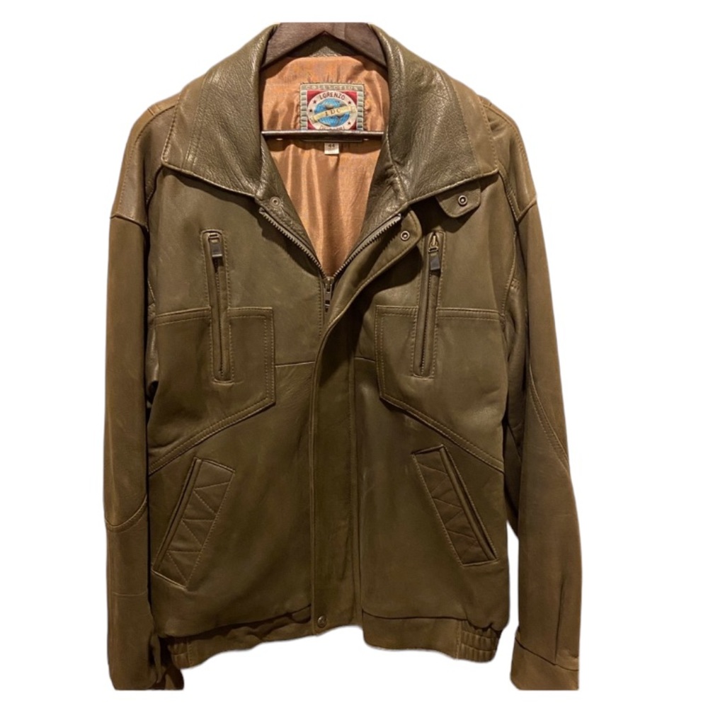 Mens leather jacket in excellent condition. Taupe colour. Size 44 soft f…